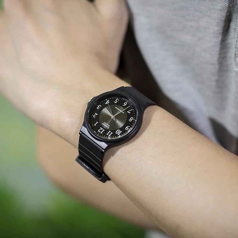 Casio Серия YOUTH-дисковый трехстрелочный модный простой деловой универсальный унисекс классический стрелочный черный циферблат водонепроницаемый кварцевый механизм смола MQ-24-1B3