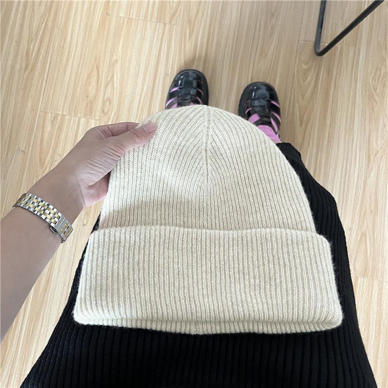 Женская шерстяная шапка Тепло и защита ушей Вязаная шапка Большая голова Маленькое лицо