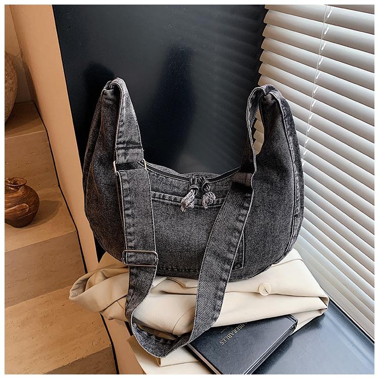 Новый джинсовый повседневный минимализм 2025 простая большая вместимость литературный ретро ленивый ветер сумка через плечо для женщин