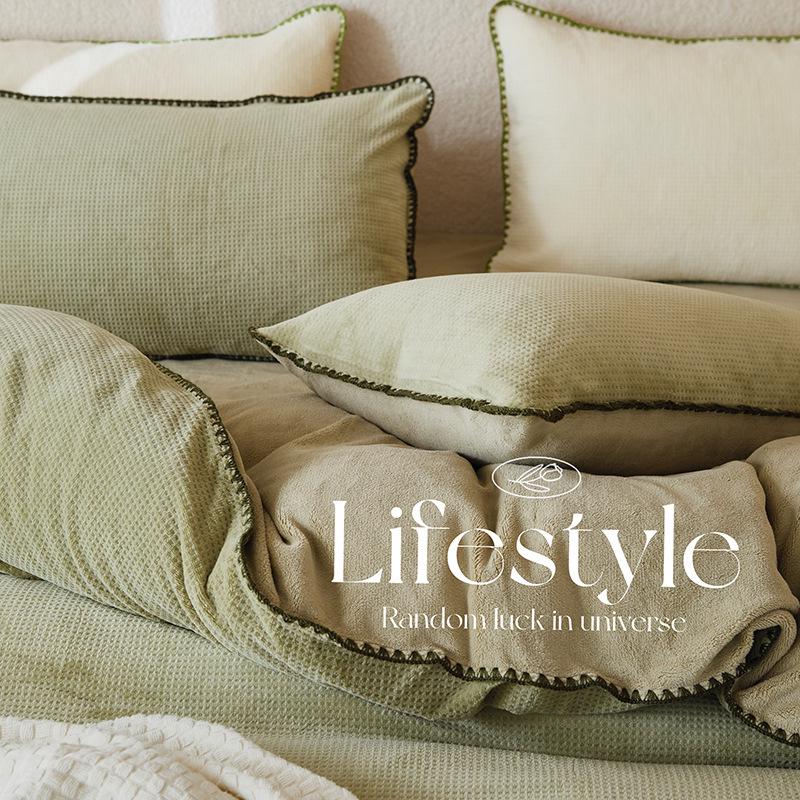 Скандинавский легкий люкс Коралловый флис Зимний постельный набор - Вафельный молочный вельвет, Двусторонний пододеяльник и простыня