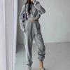 Уличный флисовый спортивный свитер с короткими карманами и капюшоном, свободные леггинсы с высокой талией, женский костюм из двух предметов
