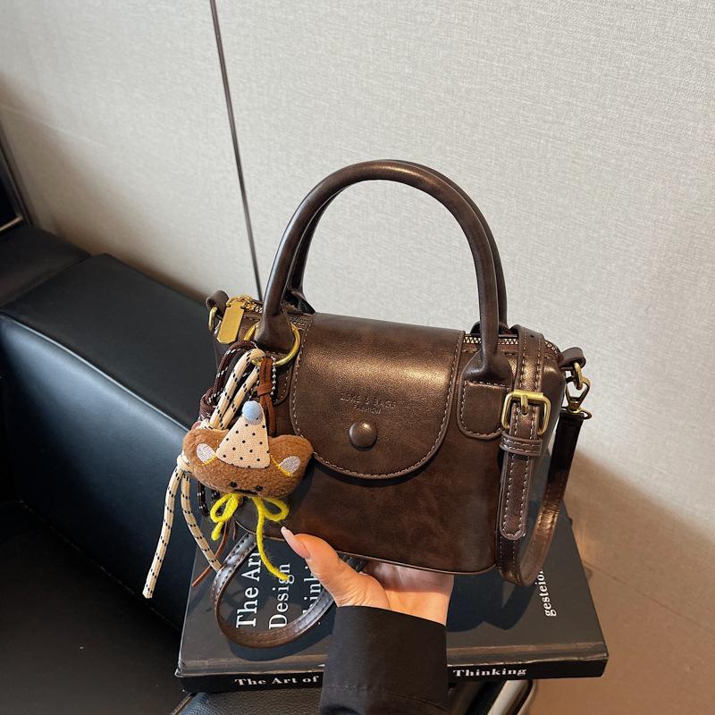 Ретро сумочка женская 2025 новая трендовая модная контрастная сумка через плечо для通勤 и мессенджер, сумка-пельмень