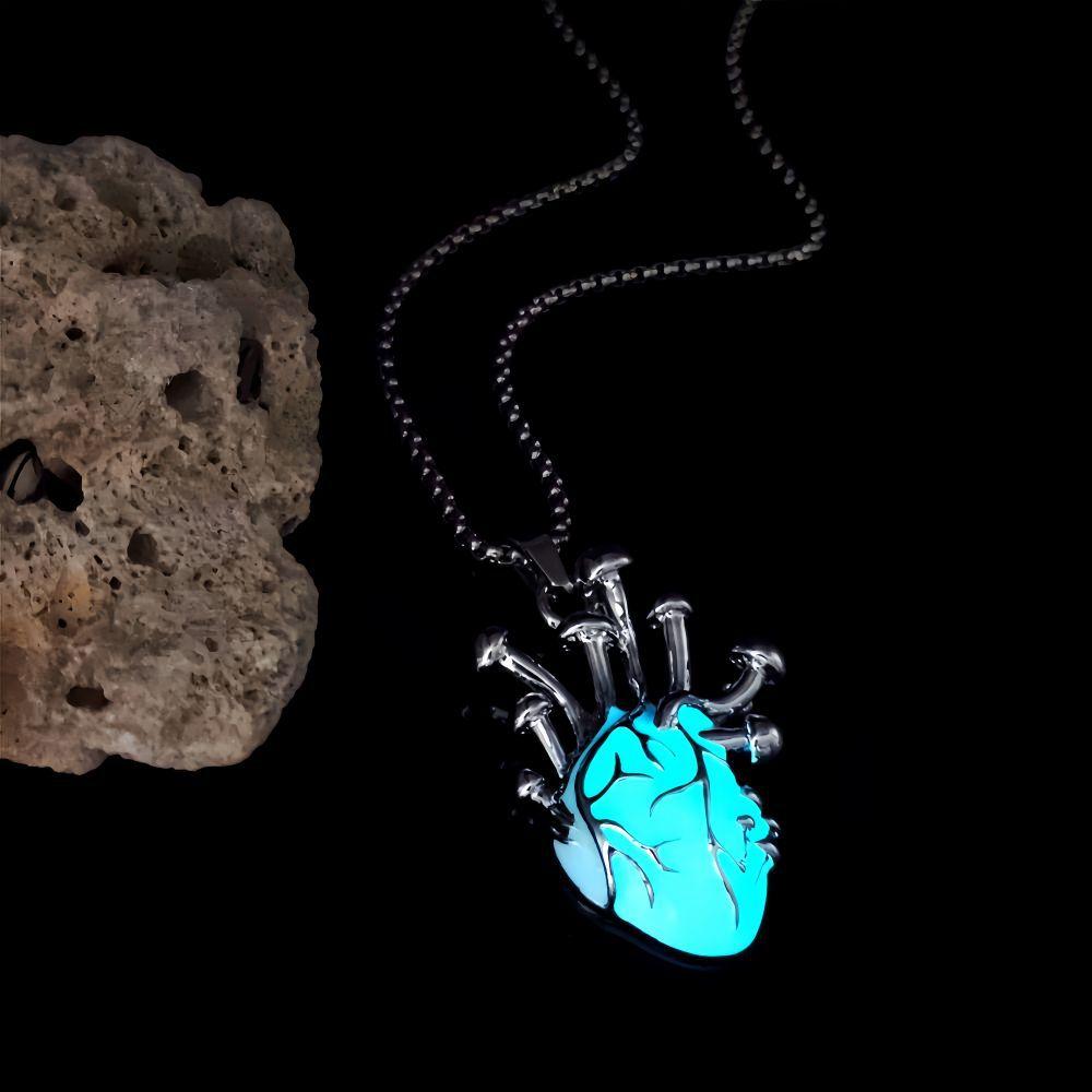 Heart Alloy Shape Luminous Zinc Pendant Halloween Party Luminous Hip Hop Necklace