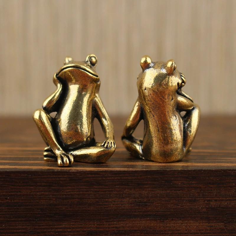Brass Thinking Frog Figurine Vintage Frog Animal Copper Statue Ornaments Office Home Decoration Desktop Ornaments Crafts
