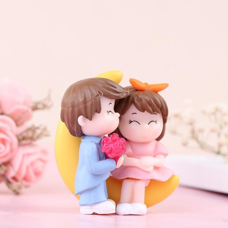 Sweety Lover Couple Chair Figurines Miniatures Fairy Garden Home Decor Desk Garden Decorative Craft Resin Craft Scene Decoration