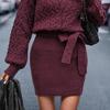 Осенняя европейская и американская женская двойка 2024: Свитер крупной вязки с полувысоким воротником и облегающая юбка-миди с запахом на бедрах