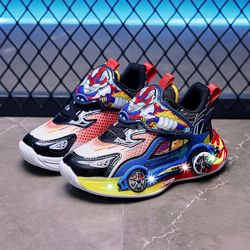 Trendy boys' shoes for autumn and winter, new children's running shoes with lights, stylish street-style boys' sports shoes with soft soles, Ultraman