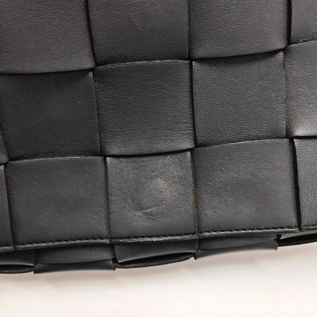 [Pre-Owned] Bottega Veneta Cassette Bag 'Black/Silver' - Very Good #1VFWN5Z