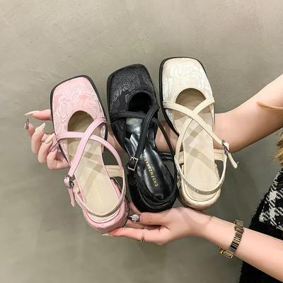 2024 Высокий уровень внешнего вида квадратный с ремешком на пятке с головой Бао 2024 Универсальные удобные нескользящие износостойкие женские сандалии