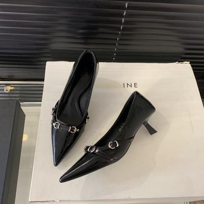 Модные туфли с острым носком и неглубоким вырезом на высоком каблуке, летние элегантные черные женские туфли на шпильках с пряжкой