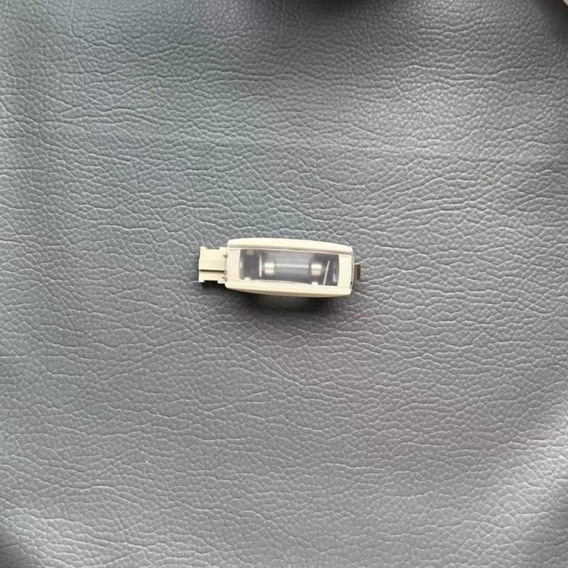 1KD947109A Солнцезащитные козырьки Светодиодная лампа для чтения для нескольких моделей Яркое освещение Ночное использование Потолочная лампа Лампа для чтения