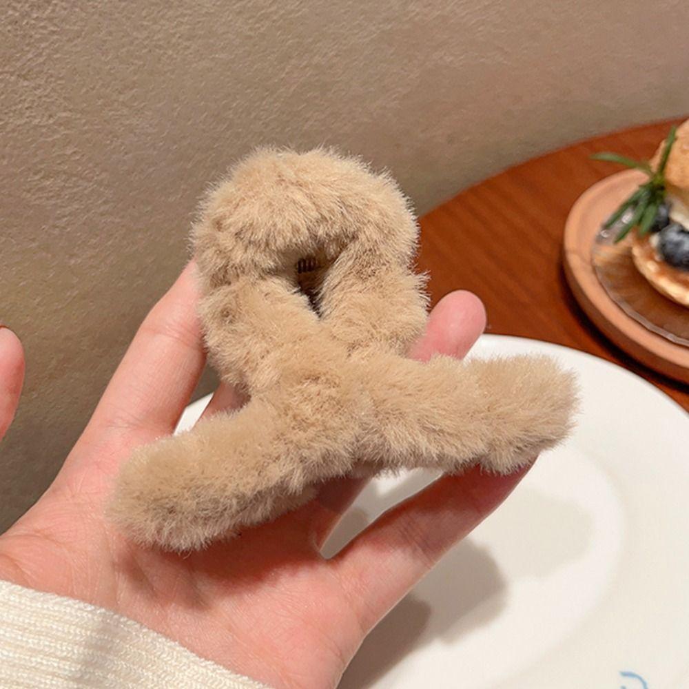 Faux Fur Hair Claw Fluffy Hair Barrettes Hairpins Crab Headwear Autumn