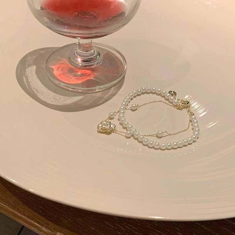 Элегантный двухслойный браслет и кольцо из жемчуга «Камелия»: Универсальные, высококачественные аксессуары для женщин
