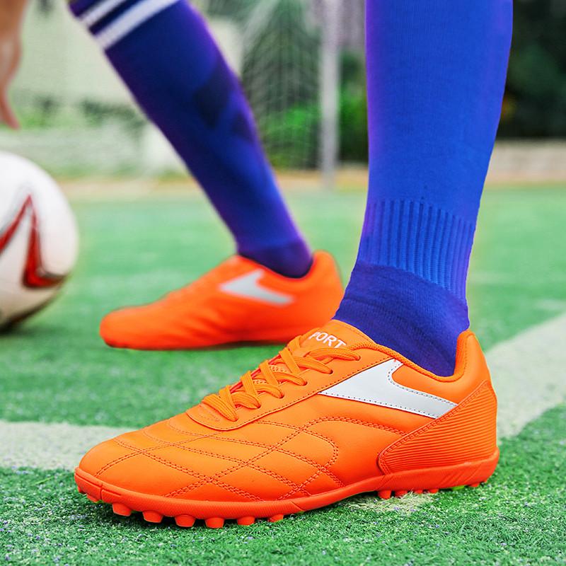 Men Soccer Shoes Anti -Slippery Futsal Kid Football Sneakers Indoor Sports Shoes Professional Training Tf Shoes Chuteira Society