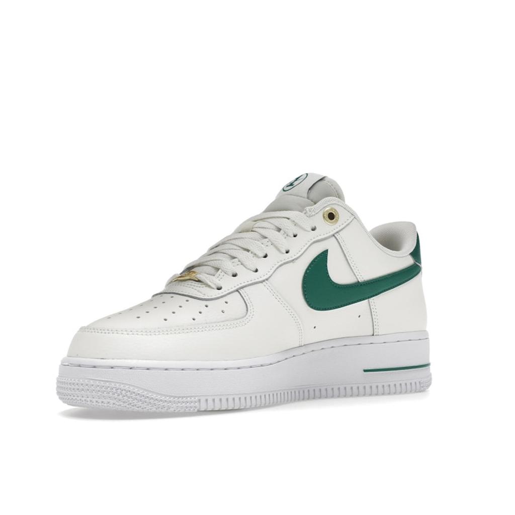Nike Air Force 1 07 LV8 40th Anniversary — мужские кроссовки Sail Malachite Cream White Metallic Gold DQ7658-101