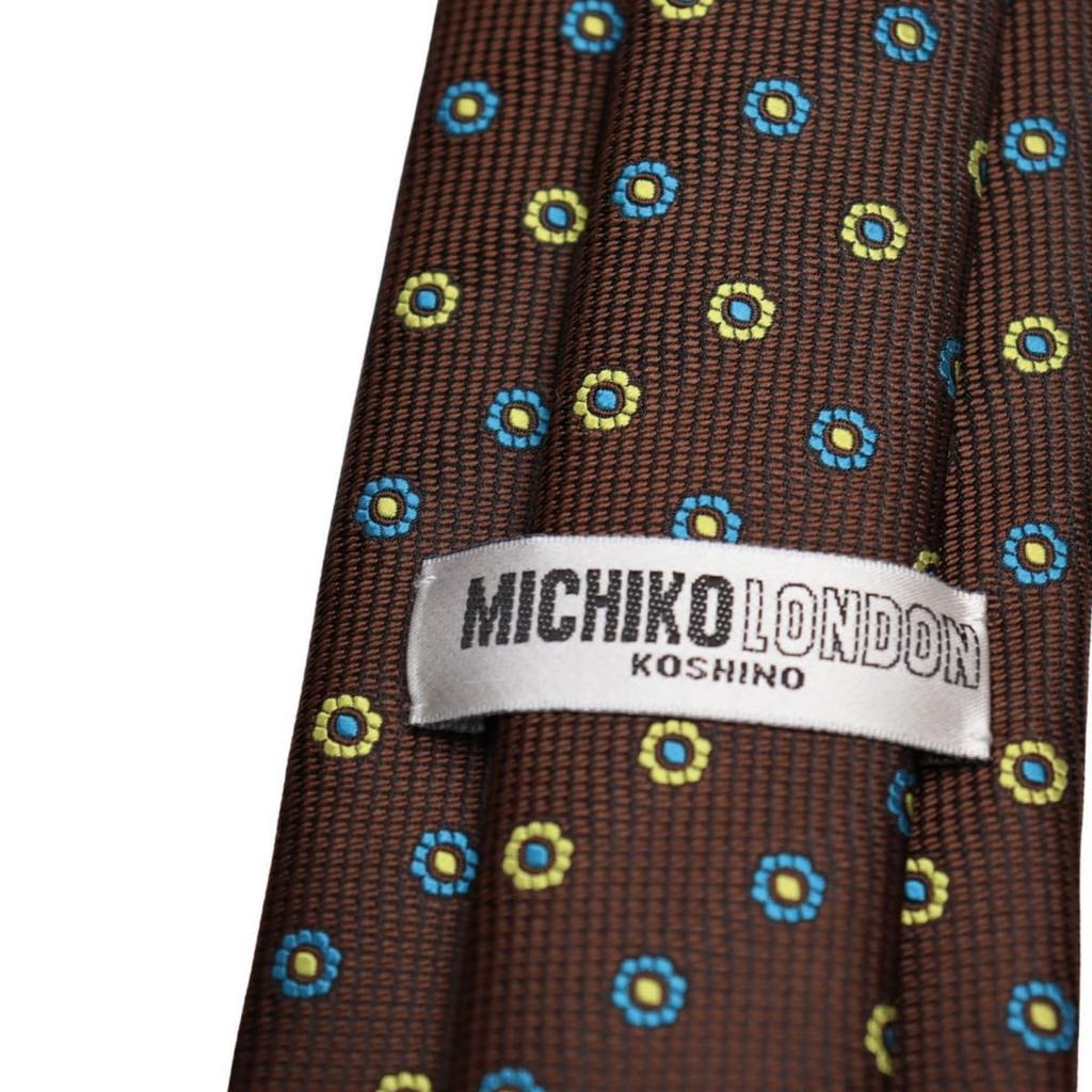 [Michiko London] Не мнется, склеенная ткань с подкладкой для дополнительного объема.. Сделано в японии. Галстук марки KOSHINO. Мелкий узор. 100% шелк. Унисекс.