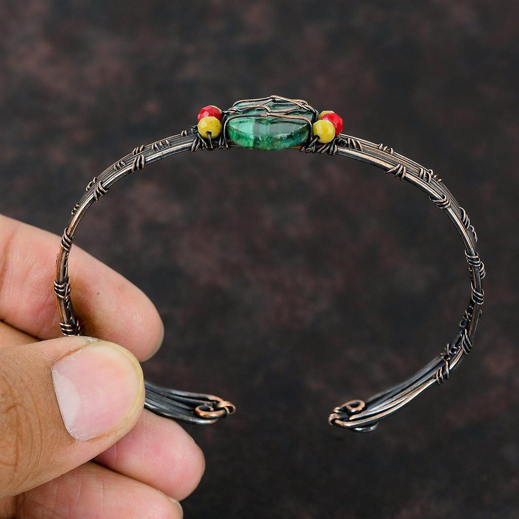 Малахитовый браслет-манжета Браслет из желтого коралла и красного коралла с бусинами Медная проволока Ювелирные изделия в обертке Регулируемый браслет Ювелирные изделия из драгоценных камней Манжеты ручной работы