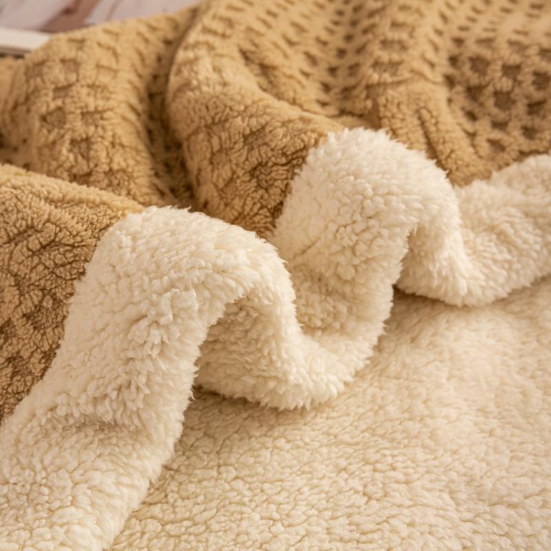 Vintage Jacquard Carved Velvet Throw Blanket Double Layer AB Version Thick Warm Plush Bed Blanket Queen Size Autumn Winter Duvet
