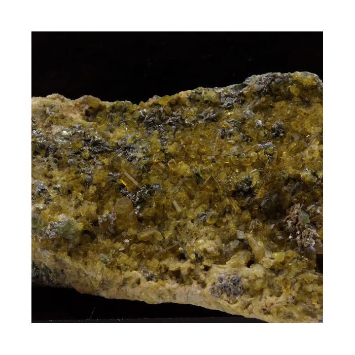 Epidote 419.1 carats