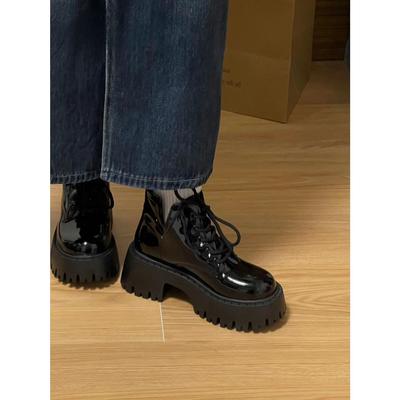 Корейская версия ботинок Мартин для женщин на осень и зиму 2025, новая корейская версия универсальных ботинок на толстой подошве, увеличивающих рост, в британском стиле