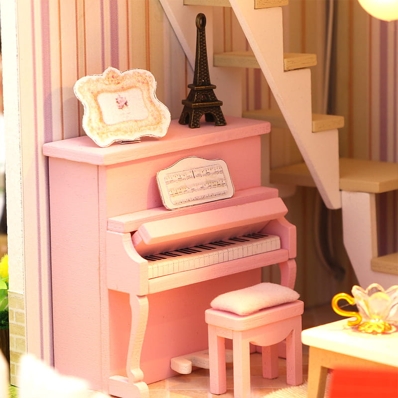 Miniature House - Between Us Girls