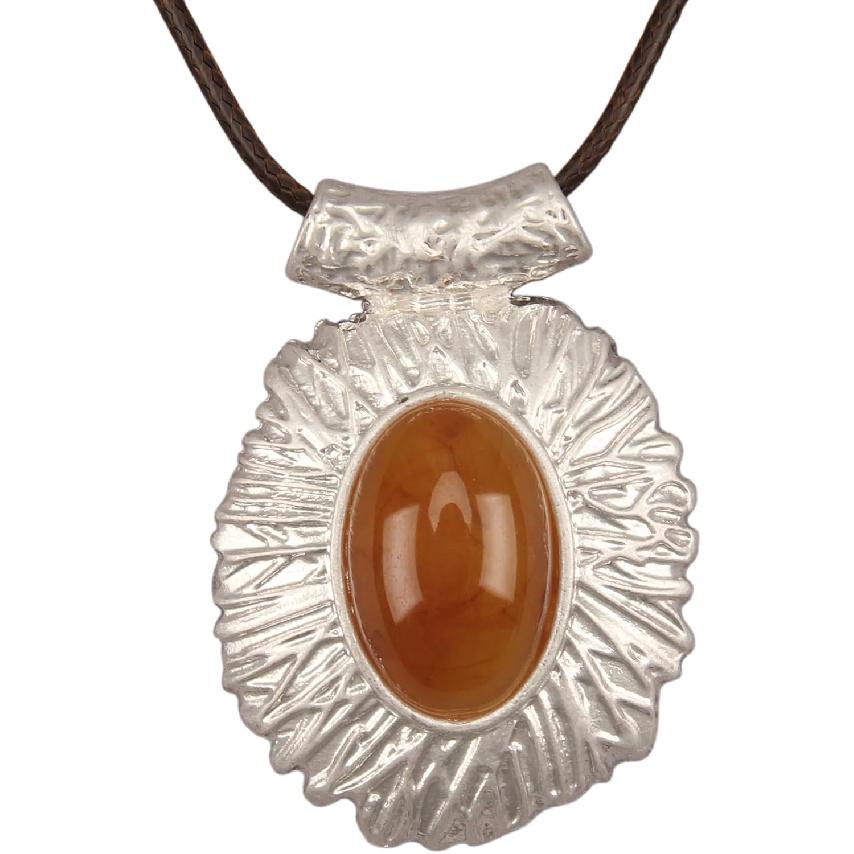 Leather Necklace for Women Boho Choker Necklace Long Cord Leather Pendant Bohemian Neckalce Vintage Alloy Pendant Leather Rope Necklace Wooden