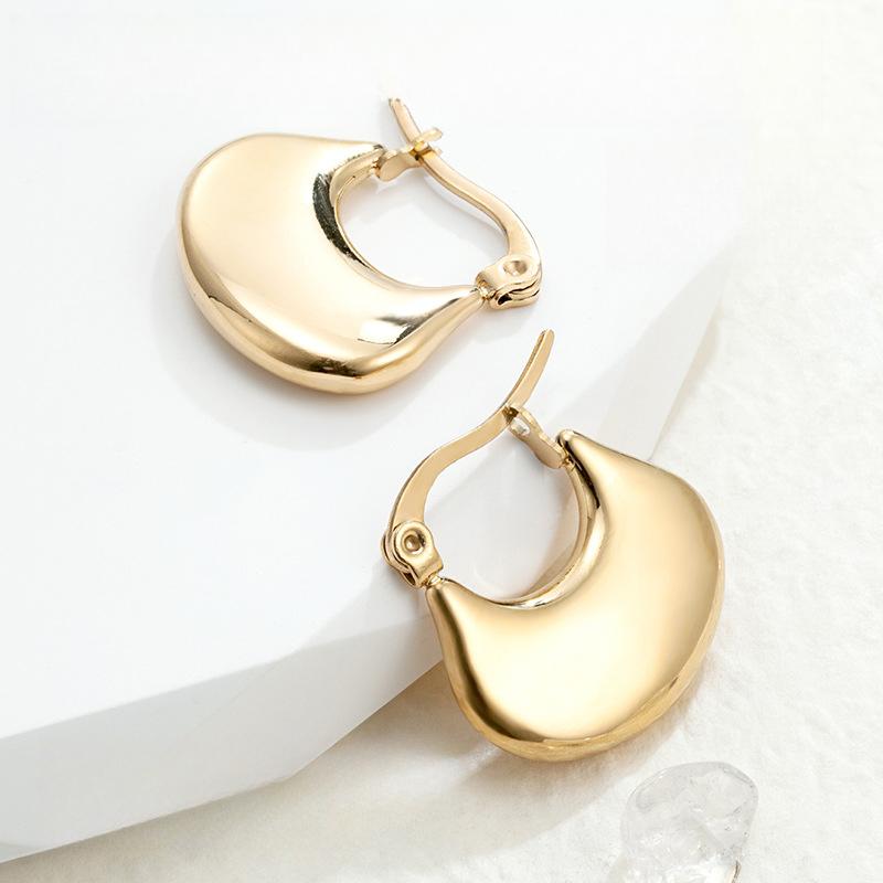 Personalized Fan-shaped Ginkgo Biloba Earrings, Women's Simple Fashion Metal Sense Ear Buckle Niche Design Sense