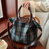 Оптовая ретро клетчатая сумка большой вместимости женская 2025 новая контрастная сумка-тоут высокого класса на плечо/кроссбоди