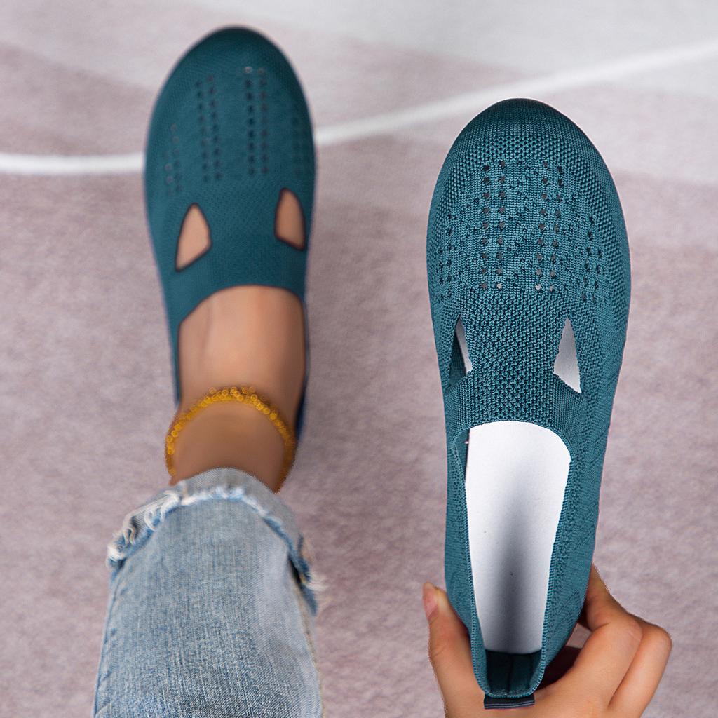 Fly-knit Shoes with A Wide Round Toe Casual Women's Shoes