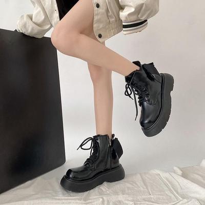Белые мартинсы на толстой подошве женские летние одинарные ботинки 2025 новые с бантом милые крутые инс британский стиль короткие ботинки
