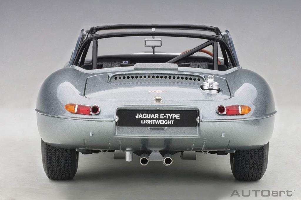 AUTOart Jaguar Lightweight E Type Silver Готовый продукт 1/18