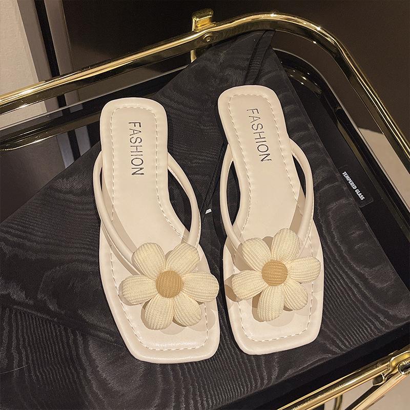 Sweet Flower Flip-flops Female Summer Wear New Fairy Wind with Skirt Pinch Foot Beach Cool Slippers