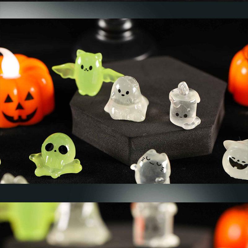 12 шт. Мини светящиеся фигурки, мини-кошки, призраки, тыквы, черепа летучей мыши, свечи, светящиеся в темноте, микропейзажи, миниатюры для праздника Хэллоуин