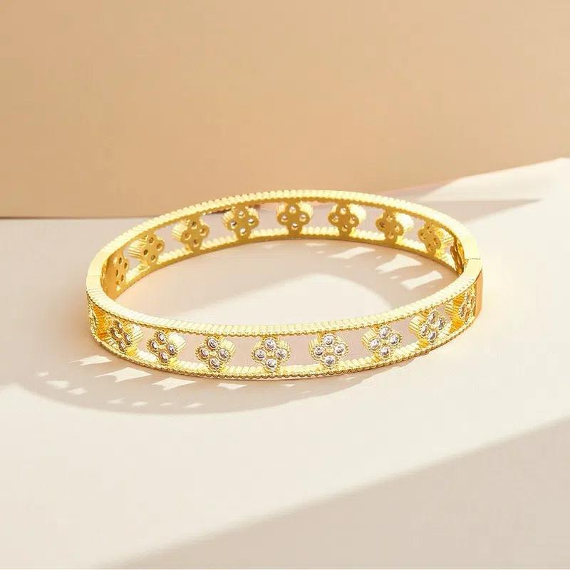 2026 Four-leaf Clover Bracelet Women's Hollow Design High-end Flower Bracelet Full of Diamonds Kaleidoscope Bracelet Versatile Jewelry