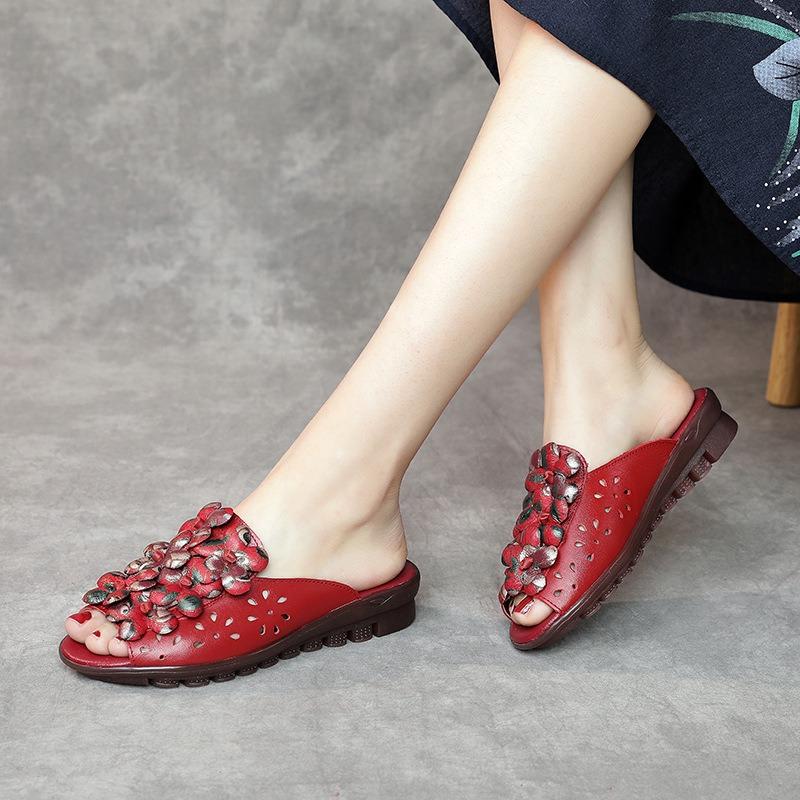 New Middle-aged and Old Leather Soft-soled Wedge Heel Ethnic Mother Shoes Small Floral Hollow Waterproof Table Wear Fish Mouth Sandals