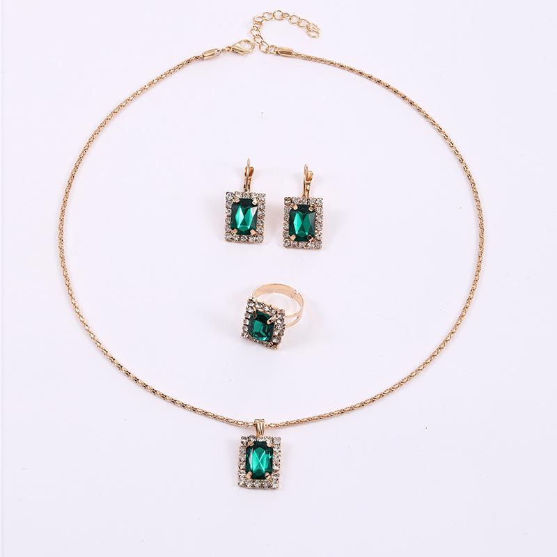 Комплект из 3-х предметов женской бижутерии высшего качества: Геометрическое ожерелье, серьги и кольца с бриллиантами