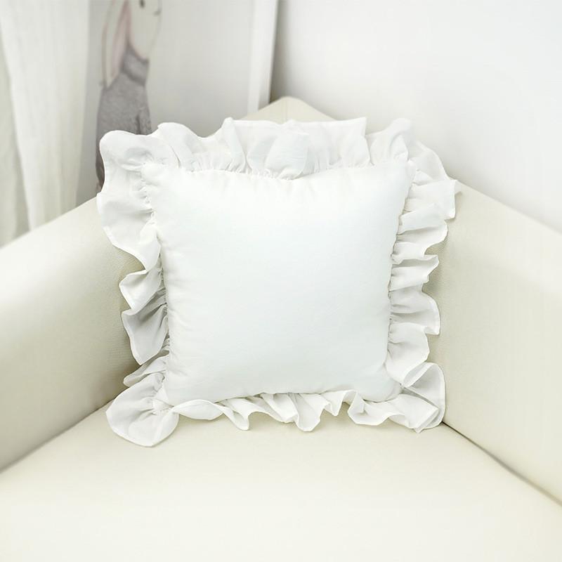 Полосатая хлопковая подушка с бантом и отделкой из помпонов для домашнего декора**