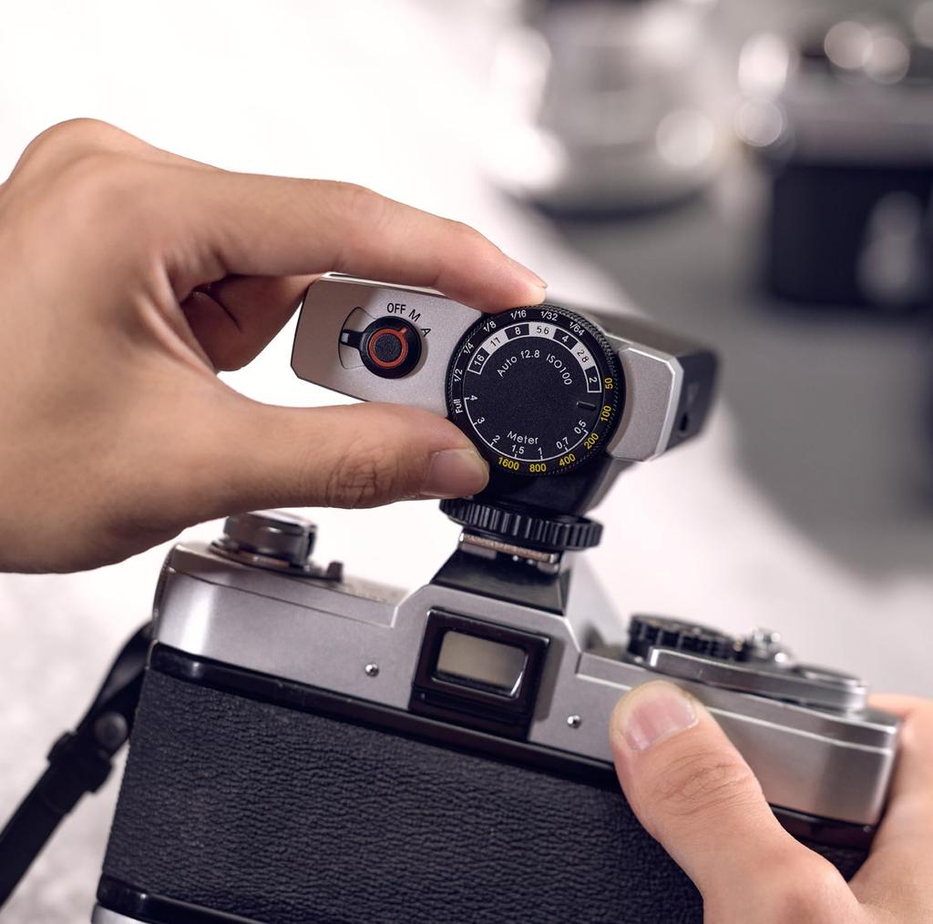 Godox Lux Junior Retro Strobe Flash Speedlight GN12 Color Temperature 6000K Focal Length 28mm Compatible with Canon Nikon Sony Olympus Fujifilm