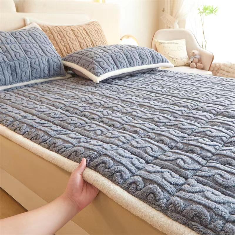 Роскошный утолщенный мягкий плюшевый простыня размера King Queen, зимний теплый бархатный стеганый коврик, противоскользящий наматрасник без наволочки