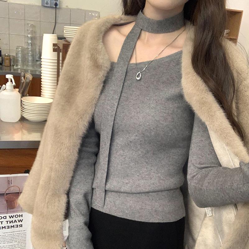 Женский облегающий свитер на одно плечо с халтер-воротом