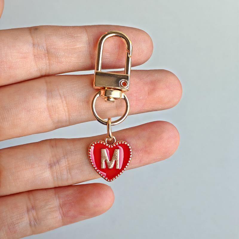 1PC Heart Shaped Gift 26 English Letters Design DIY Keychain Marker Love Keychain Creativity Lobster Buckle Red Metal Party