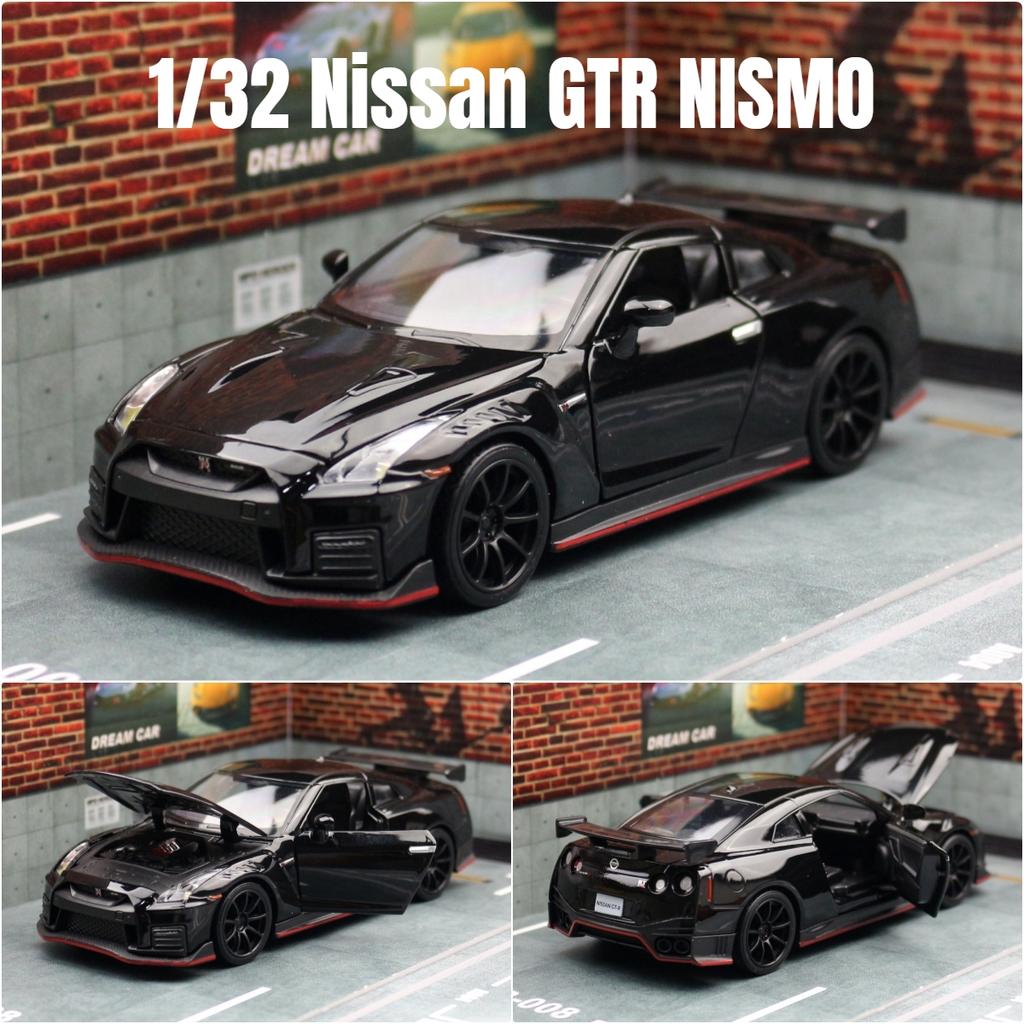 APU1  1/32 Nissan Skyline GTR R35 Nismo GT3 Racing Toy Car Model For Children RMZ CiTY Diecast Alloy Miniature Sound Light Collection