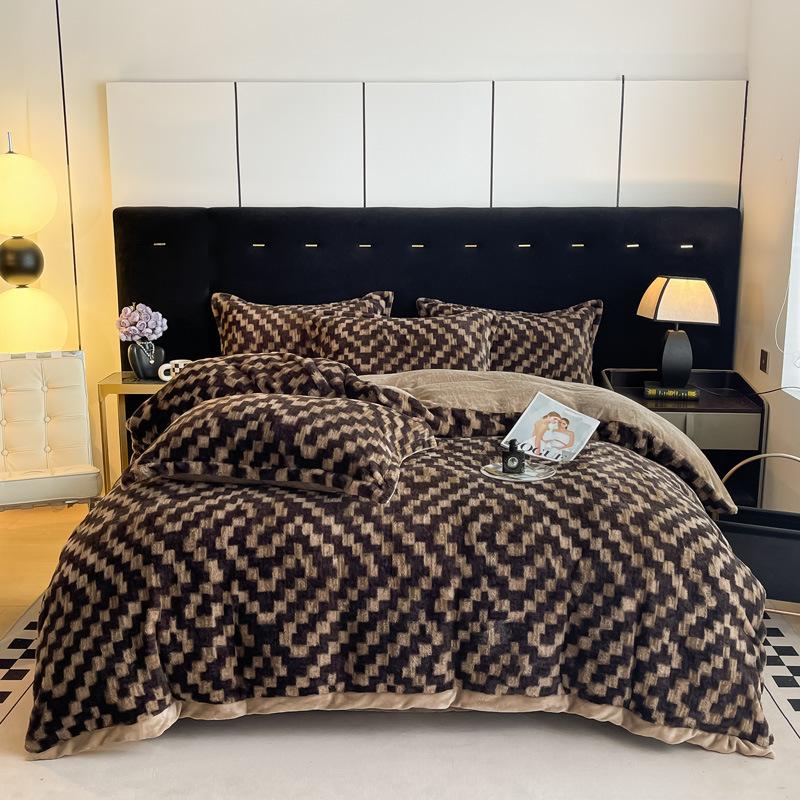 Ретро Легкая Роскошь Леопардовый Принт Утолщенный Кроличий Плюш Молочный Плюш Комплект из Четырех Предметов Материнского и Младенческого Класса Простыня Пододеяльник Шапка на Кровать