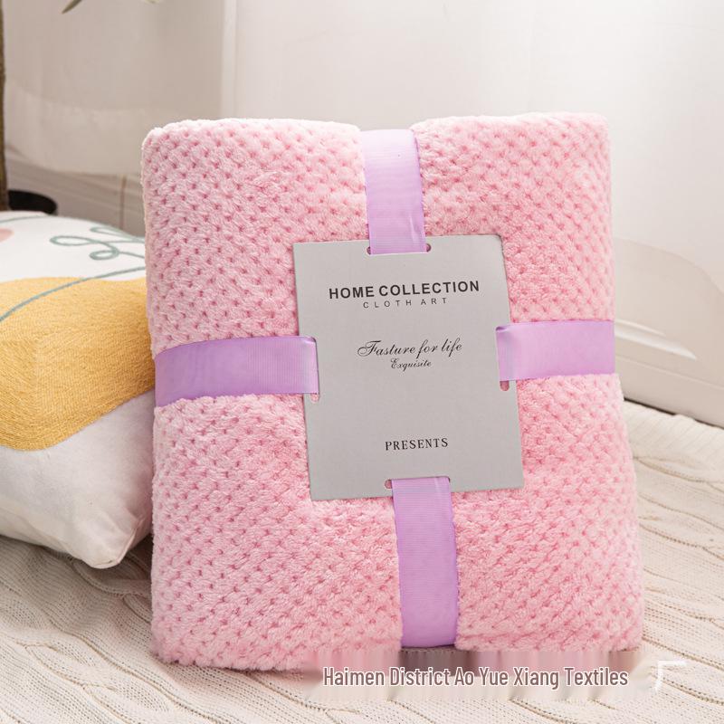 Class A Thick Merbau Winter Flannel Blanket - Nap, Sofa, or Air Conditioning Blanket - Perfect Gift.