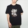 Uniqlo X Kaws Коллаборация Весна/Лето 2023 Принт с изображением обнимающей куклы Футболка с круглым вырезом с коротким рукавом Унисекс Топы Черный 467775-09