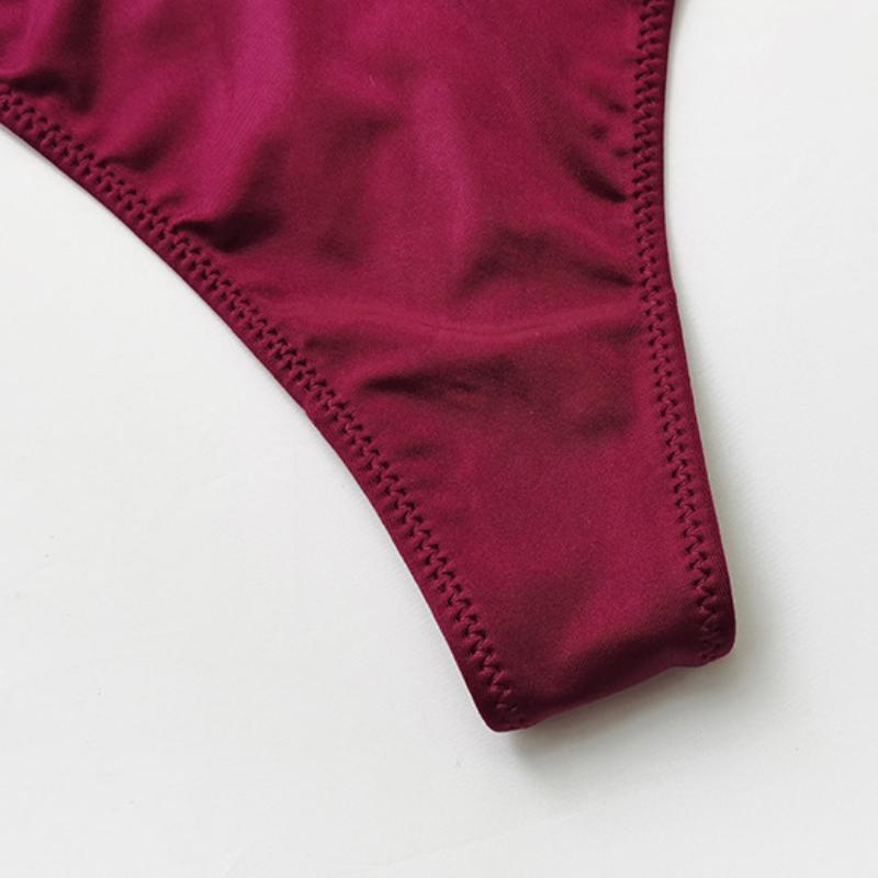 Sexy Metallic Ice Silk T-pants for Women's Fitness and Sports Hip-raising Low-waist High-cut Thong