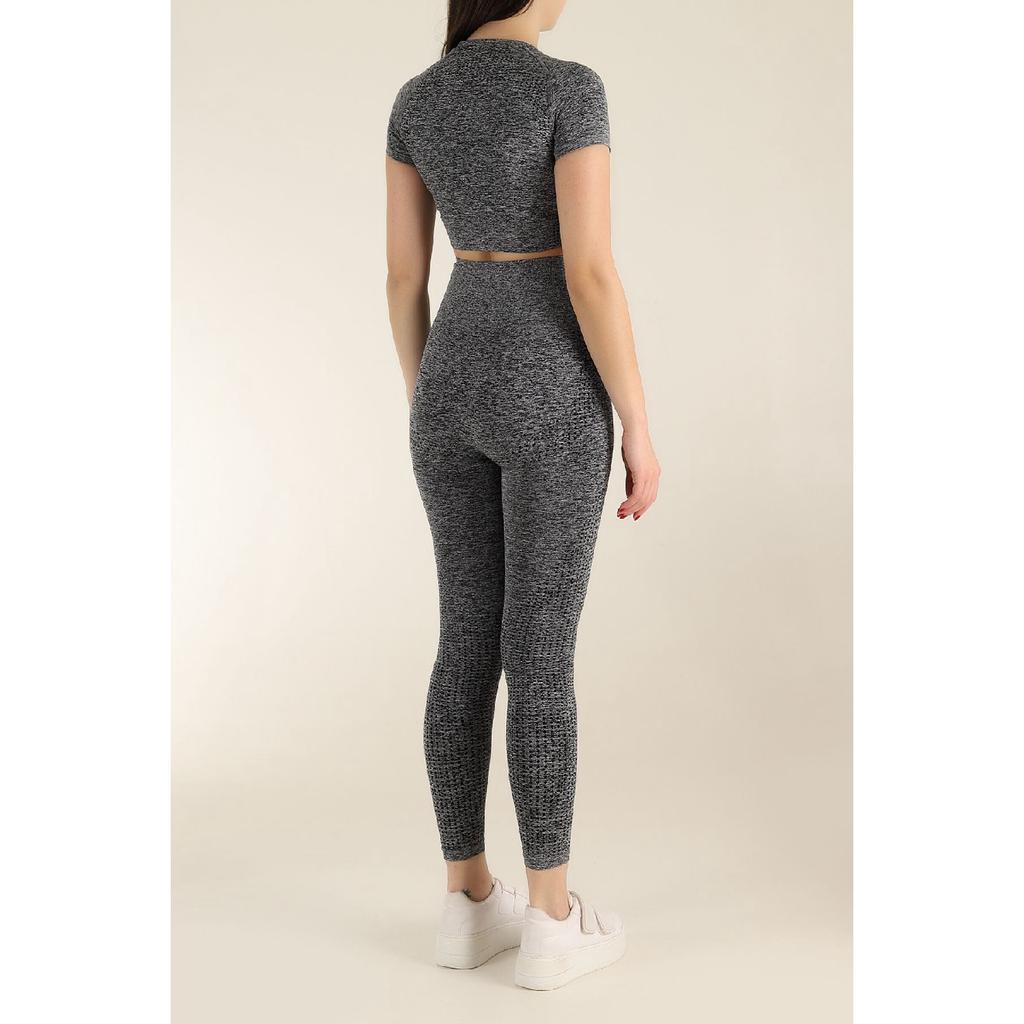 Комплект спортивных колготок меланжевого цвета с короткими рукавами