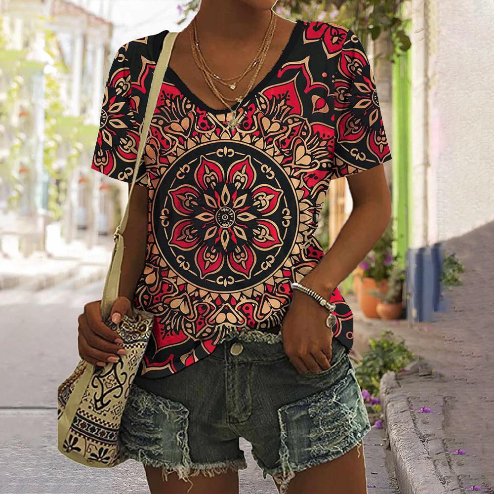 Women's T-Shirt Pattern Printing Bohemian Style Retro Fashion Casual Short-Sleeved Oversized Summer Women's Clothing
