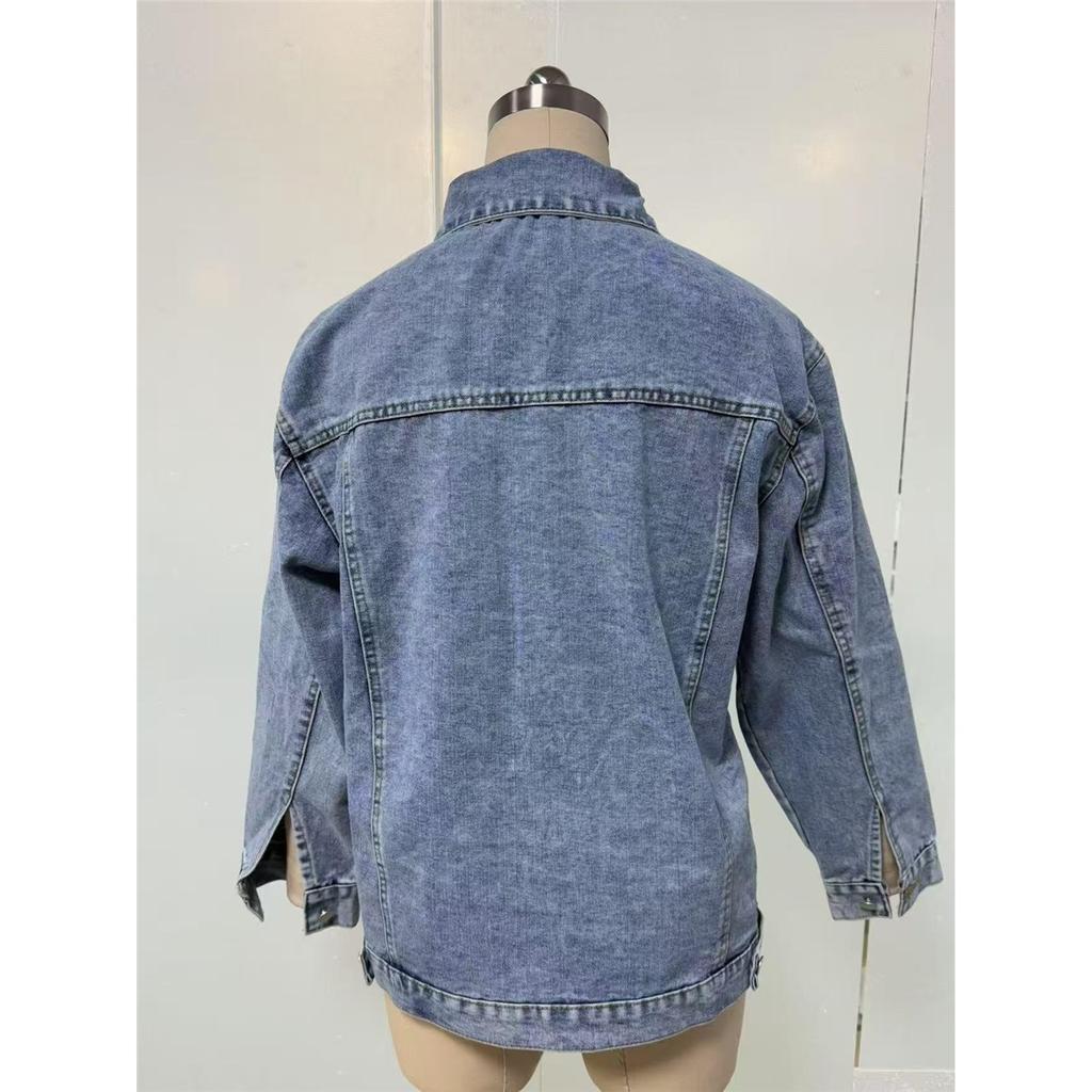 Женская джинсовая куртка оверсайз с рваными деталями в стиле бойфренд