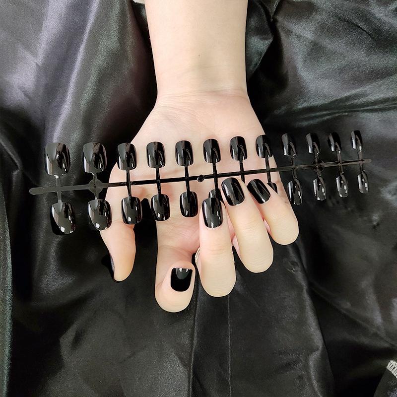 Fake Nails, Short Round, No Glue, 24 Pieces